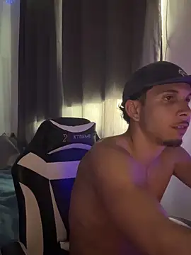 privpunhetinha01 online show from 09-10-25, 05:13