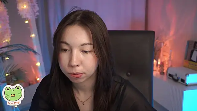 Sarah Son online show from 02-25-25, 12:13