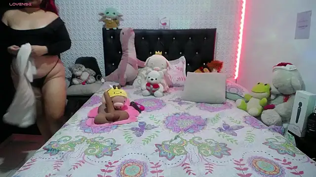 redgirlofficial online show from 01-24-25, 01:35