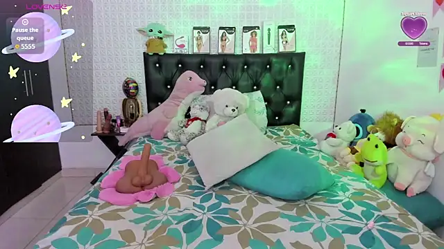 redgirlofficial online show from 09-26-25, 03:54