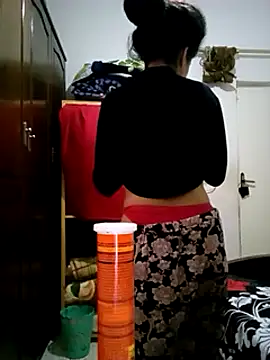 Snapshot of altinya chatting on 02-28-25, 04:42 altinya online show from 02-28-25, 04:42