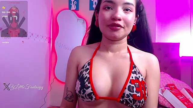 Snapshot of lauvelez__ chatting on 06-03-26, 01:25 lauvelez online show from 06-03-26, 01:25
