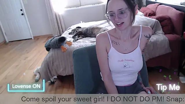 Plantbabeee online show from 03-12-26, 05:41