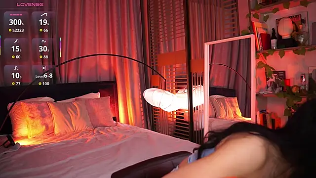 LunaNight online show from 11-09-25, 08:40