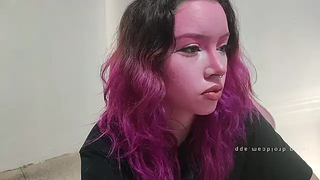 WandaDoll online show from 11-28-25, 12:08