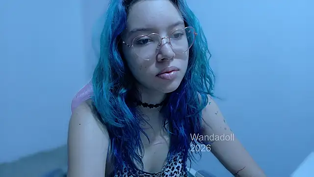Snapshot of WandaDoll chatting on 05-17-26, 12:12 WandaDoll online show from 05-17-26, 12:12