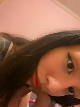 Snapshot of plantitasuwu chatting on 01-19-25, 05:05 plantitasuwu online show from 01-19-25, 05:05