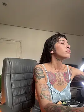 Nikatsu online show from 10-31-25, 12:17