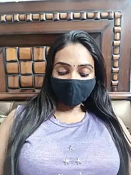 Snapshot of Yours-Bebo chatting on 06-18-26, 06:23 Yours-Bebo online show from 06-18-26, 06:23