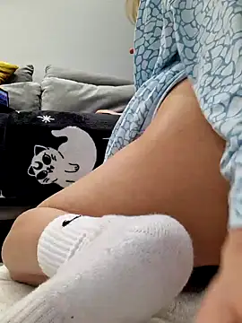 Snapshot of Miss____Mia_ chatting on 01-16-25, 03:24 Miss    Mia  online show from 01-16-25, 03:24