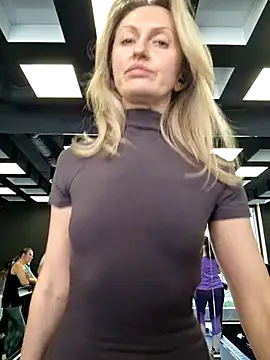 Snapshot of Miss____Mia_ chatting on 02-26-25, 12:03 Miss    Mia  online show from 02-26-25, 12:03