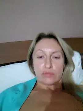 Snapshot of Miss____Mia_ chatting on 09-24-25, 04:10 Miss    Mia  online show from 09-24-25, 04:10