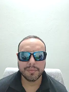 Snapshot of ElSunEagle chatting on 03-28-26, 04:56 ElSunEagle online show from 03-28-26, 04:56