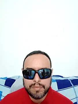 Snapshot of ElSunEagle chatting on 04-06-26, 02:31 ElSunEagle online show from 04-06-26, 02:31