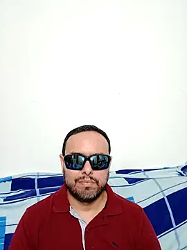 Snapshot of ElSunEagle chatting on 04-30-26, 02:29 ElSunEagle online show from 04-30-26, 02:29