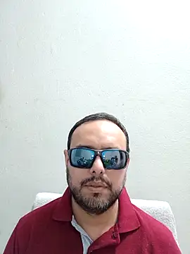 Snapshot of ElSunEagle chatting on 05-01-26, 02:27 ElSunEagle online show from 05-01-26, 02:27