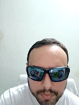 Snapshot of ElSunEagle chatting on 05-03-26, 02:28 ElSunEagle online show from 05-03-26, 02:28