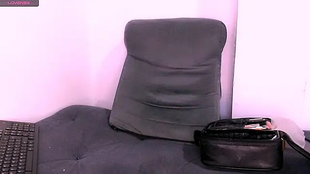 sofi-rojas1 online show from 03-28-26, 07:13