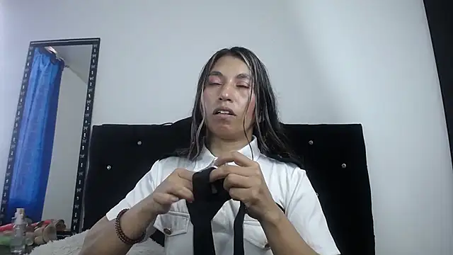 Snapshot of sweet_skylove_ chatting on 07-05-26, 01:51 sweet skylove online show from 07-05-26, 01:51