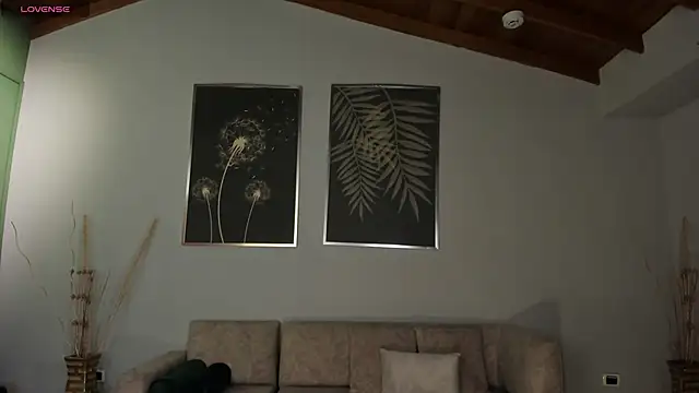 CorinneRusso online show from 11-24-25, 05:40