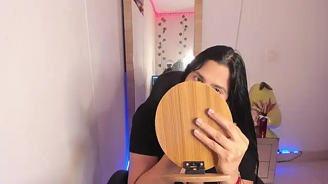 Snapshot of hellensexy chatting on 03-16-25, 03:17 hellensexy online show from 03-16-25, 03:17