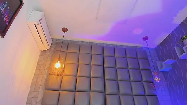 megan woll online show from 02-27-25, 09:47