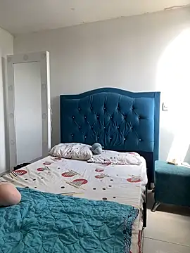 Leonarrrd 01 online show from 10-26-25, 04:35