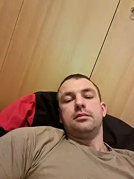 Snapshot of magicSeX4You chatting on 02-04-25, 05:55 magicSeX4You online show from 02-04-25, 05:55