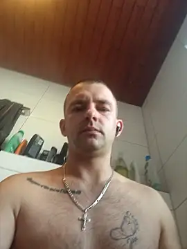 Snapshot of magicSeX4You chatting on 02-17-25, 02:04 magicSeX4You online show from 02-17-25, 02:04