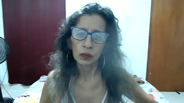 Snapshot of luz_stella chatting on 06-14-26, 03:30 luz stella online show from 06-14-26, 03:30