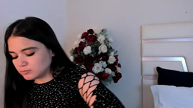 CamilaSofiia online show from 01-17-25, 08:56