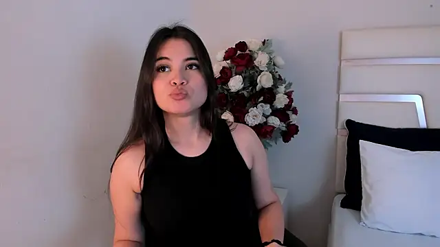 CamilaSofiia online show from 01-17-25, 07:27