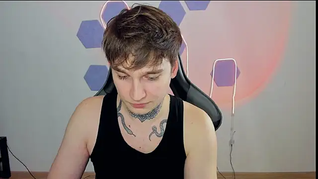 Chris Tyson online show from 12-04-24, 12:03