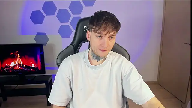 Chris Tyson online show from 01-11-25, 08:21