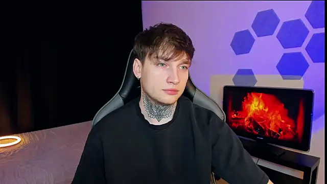 Chris Tyson online show from 02-06-25, 09:38