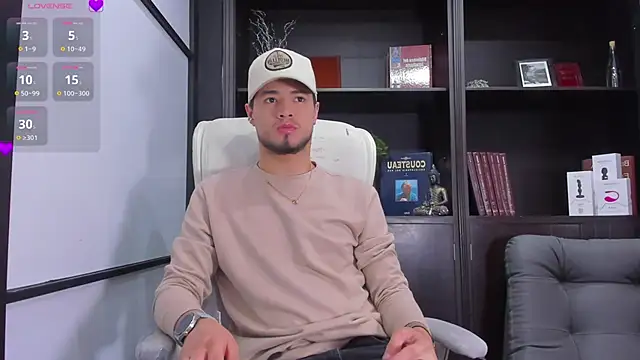 EdwardRoss  online show from 02-11-25, 07:38