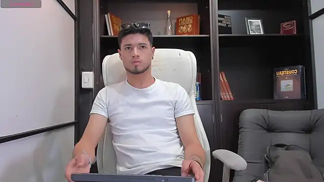 EdwardRoss  online show from 03-10-25, 07:50