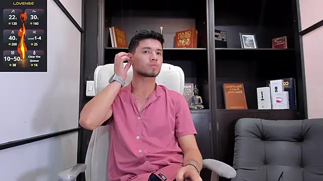 EdwardRoss  online show from 03-15-25, 08:32