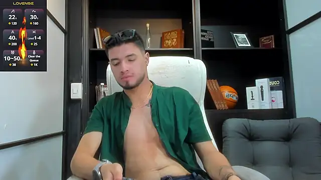 EdwardRoss  online show from 03-21-25, 08:08