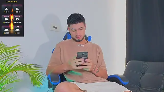 EdwardRoss  online show from 10-25-25, 08:03