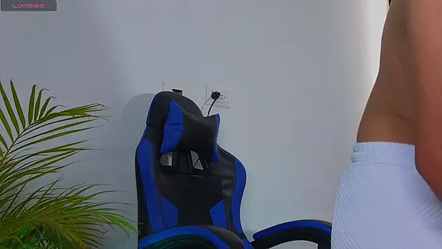 EdwardRoss  online show from 11-01-25, 08:00