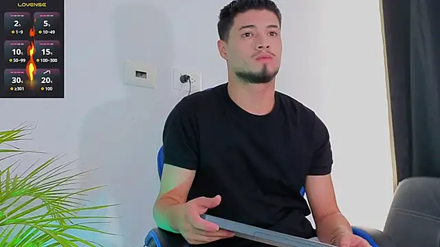 EdwardRoss  online show from 11-30-25, 08:35