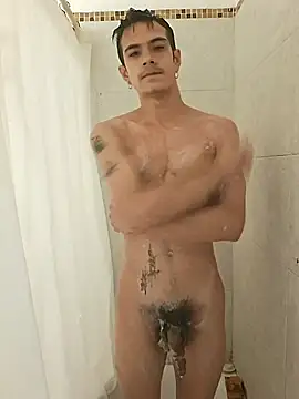 LYZBORNHD online show from 12-30-24, 03:03