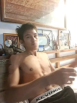 LYZBORNHD online show from 12-30-24, 06:05