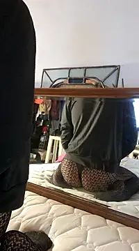 LYZBORNHD online show from 01-05-25, 12:21