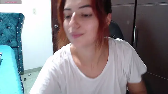 Kate lorens9 online show from 12-15-24, 03:13