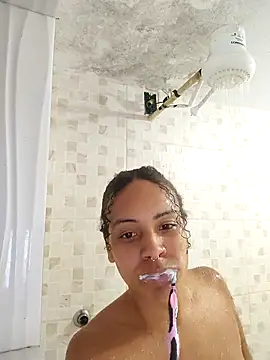 Snapshot of Julia_Pretinha chatting on 10-04-25, 01:42 Julia Pretinha online show from 10-04-25, 01:42