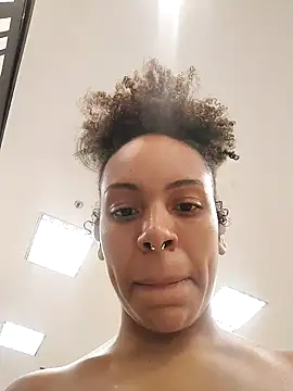 Snapshot of Julia_Pretinha chatting on 10-10-25, 02:27 Julia Pretinha online show from 10-10-25, 02:27