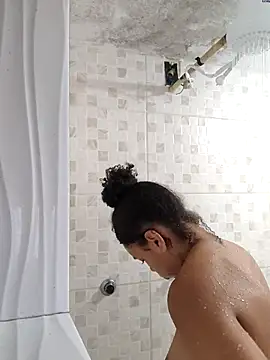 Snapshot of Julia_Pretinha chatting on 10-31-25, 01:28 Julia Pretinha online show from 10-31-25, 01:28