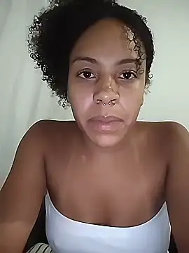 Snapshot of Julia_Pretinha chatting on 02-05-26, 01:10 Julia Pretinha online show from 02-05-26, 01:10